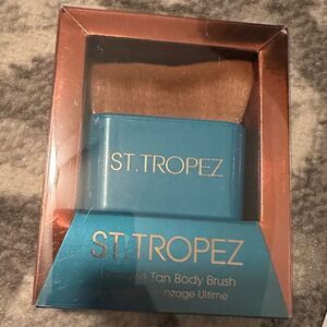 St. Tropez Ultimate Tan Body Brush